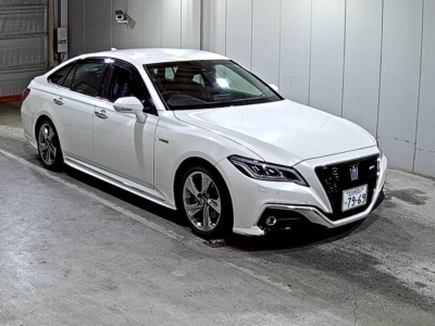 TOYOTA CROWN HYBRID
