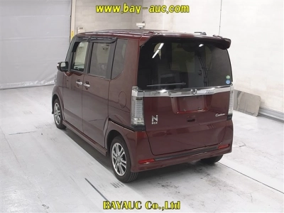 HONDA N BOX CUSTOM