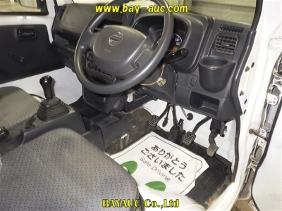 NISSAN NT100 CLIPPER