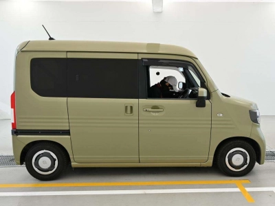 HONDA N-VAN