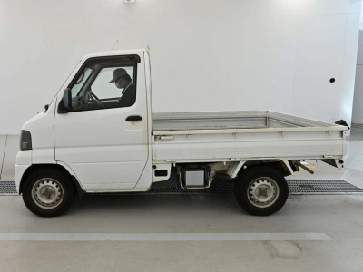 NISSAN CLIPPER TRUCK