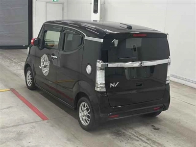 HONDA N-BOX SLASH