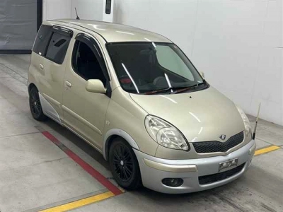 TOYOTA FUN CARGO