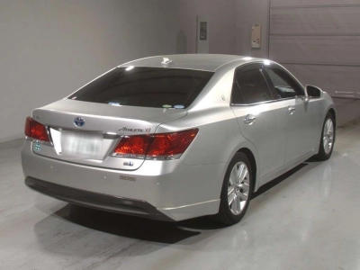 TOYOTA CROWN HYBRID