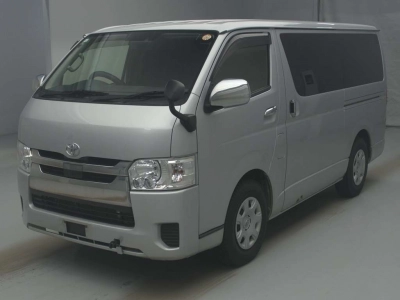 TOYOTA REGIUS VAN