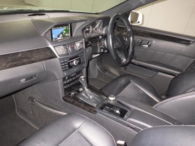 MERCEDES BENZ E CLASS