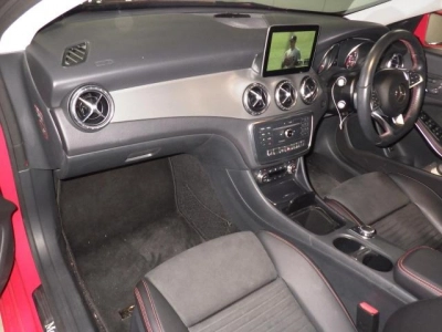 MERCEDES BENZ CLA SHOOTING BRAKE