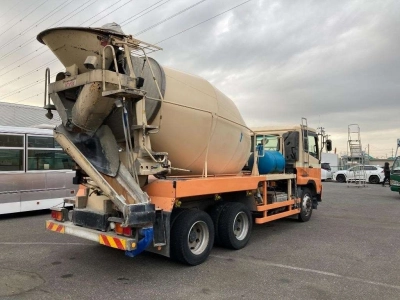 NISSAN DIESEL (UD) QUON