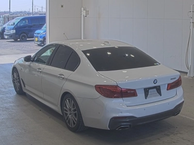 BMW 5 SERIES