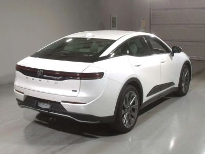 TOYOTA CROWN CROSSOVER