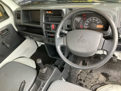 MITSUBISHI MINICAB TRUCK