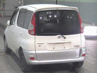TOYOTA FUN CARGO