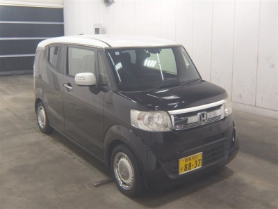 HONDA N-BOX SLASH