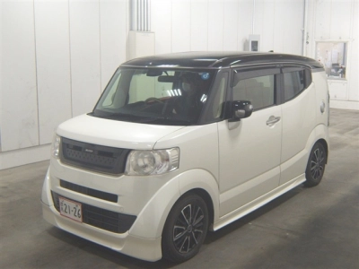 HONDA N-BOX SLASH