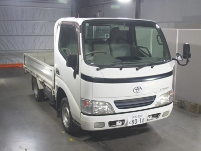 TOYOTA DYNA TRUCK