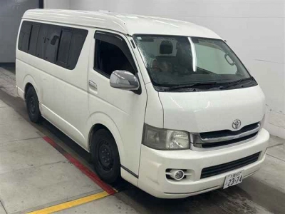TOYOTA HIACE WAGON