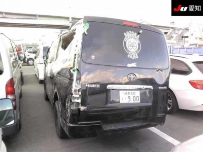 TOYOTA HIACE VAN