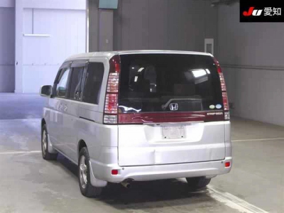 TOYOTA REGIUS VAN