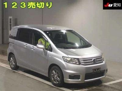 HONDA FREED SPIKE