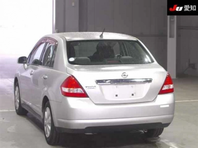 NISSAN TIIDA LATIO
