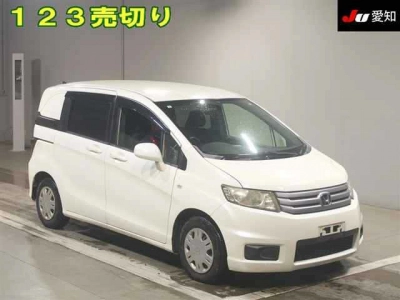 HONDA FREED SPIKE