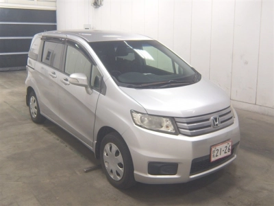 HONDA FREED SPIKE