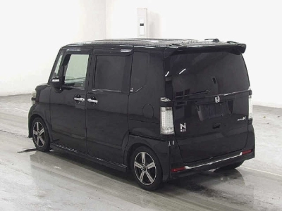 HONDA N BOX CUSTOM
