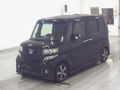 HONDA N BOX CUSTOM