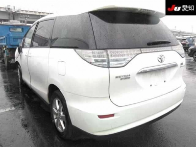 TOYOTA ESTIMA HYBRID