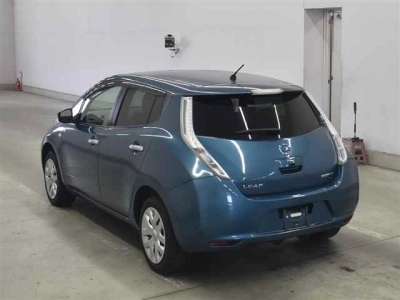 NISSAN LEAF