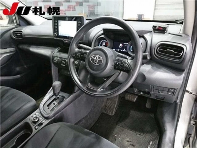 TOYOTA YARIS CROSS