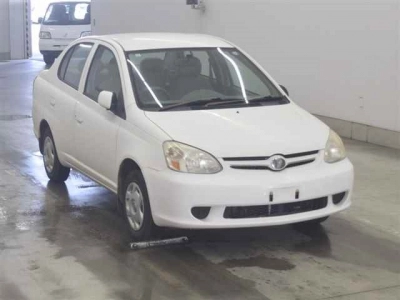 TOYOTA PLATZ