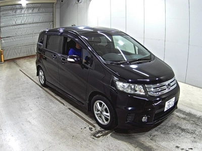 HONDA FREED SPIKE