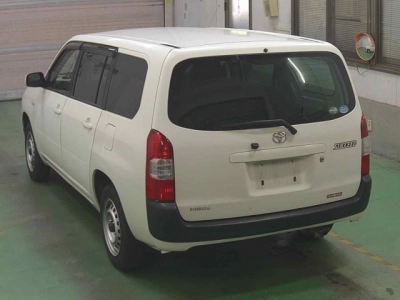 TOYOTA SUCCEED VAN