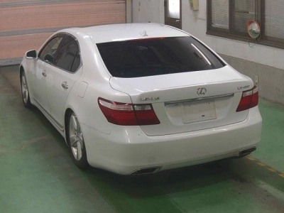 LEXUS LS