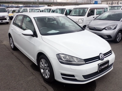 VOLKSWAGEN GOLF