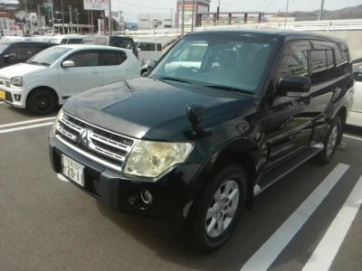 MITSUBISHI PAJERO