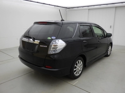 HONDA FIT SHUTTLE