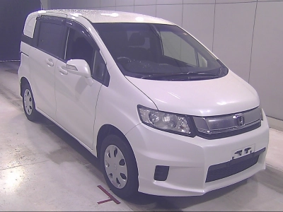 HONDA FREED SPIKE