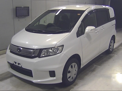 HONDA FREED SPIKE