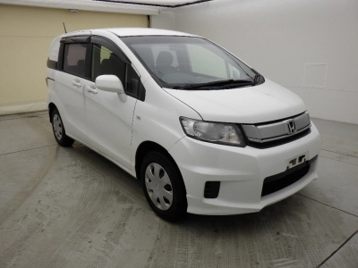 HONDA FREED SPIKE
