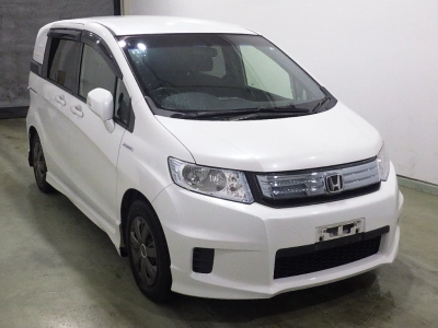 HONDA FREED SPIKE