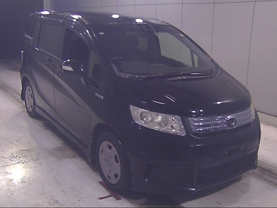 HONDA FREED SPIKE