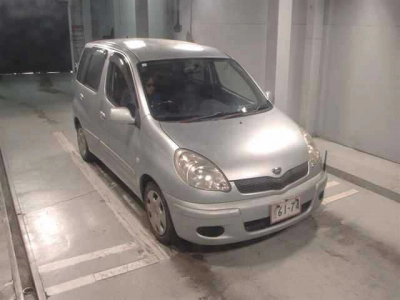 TOYOTA FUN CARGO