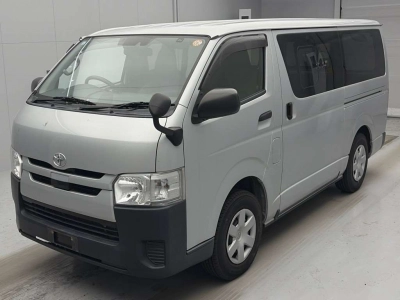 TOYOTA REGIUS VAN