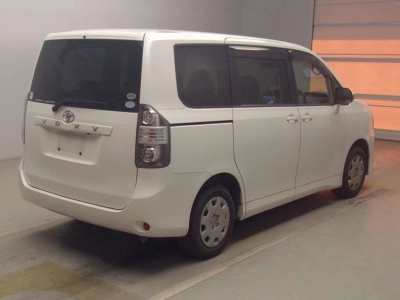 TOYOTA HIACE WAGON