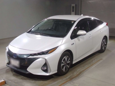 TOYOTA PRIUS PHV