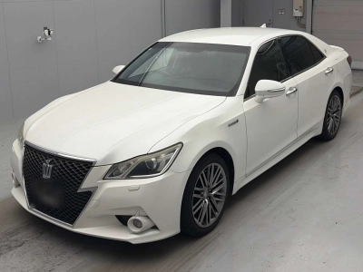 TOYOTA CROWN HYBRID