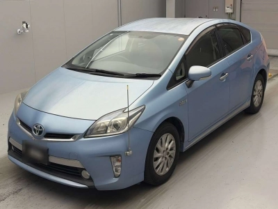 TOYOTA PRIUS PHV