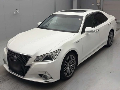 TOYOTA CROWN HYBRID